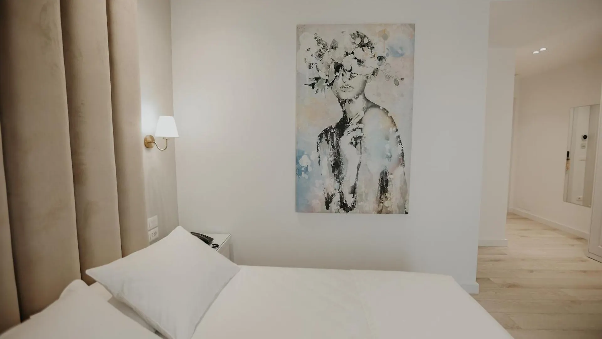 Seaside Hotel Vlore 4*,  Albania
